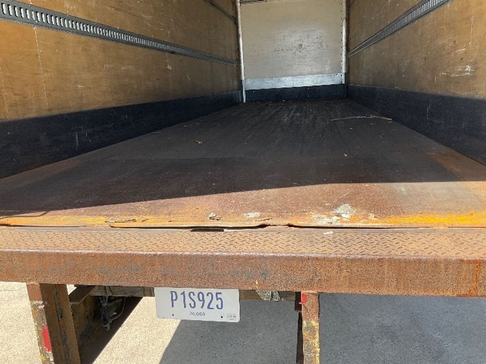 Medium Duty Box Truck-Light and Medium Duty Trucks-Freightliner-2019-M2-Bowling Green-KY-256,532\n\t\tmiles-$ 35,000 - Image 10