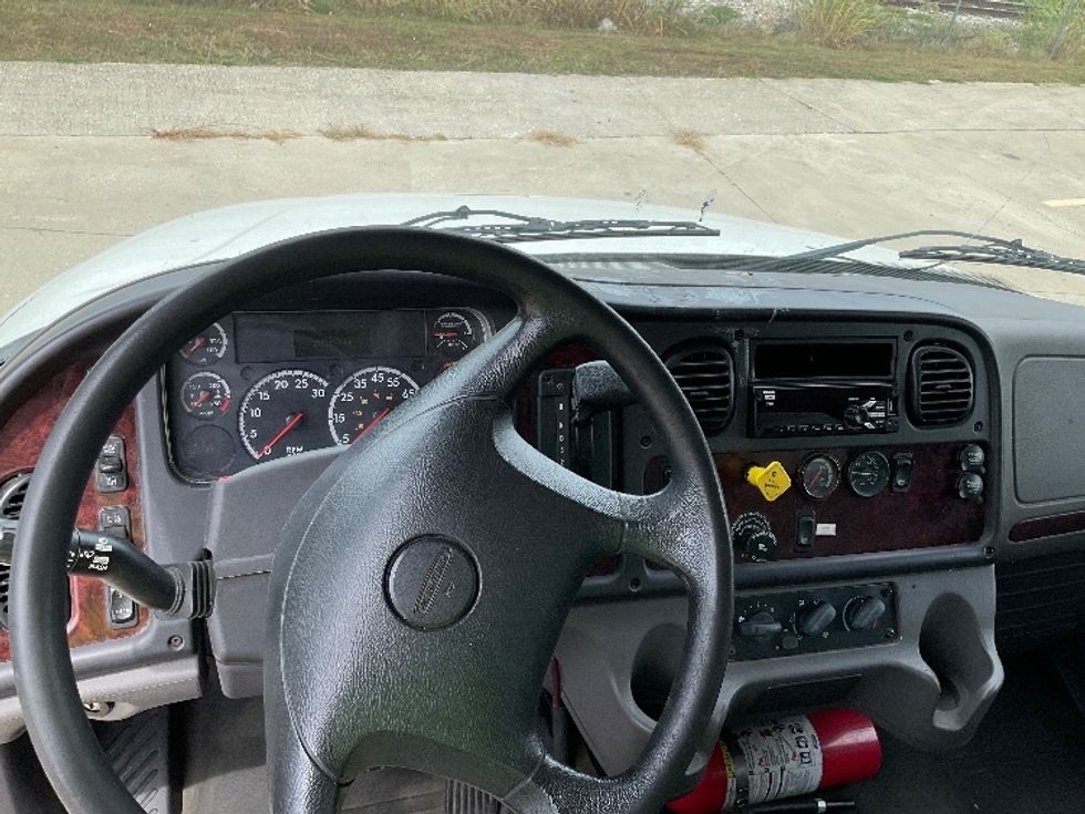 Medium Duty Box Truck-Light and Medium Duty Trucks-Freightliner-2019-M2-Bowling Green-KY-256,532\n\t\tmiles-$ 35,000 - Image 18