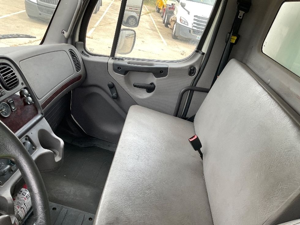 Medium Duty Box Truck-Light and Medium Duty Trucks-Freightliner-2019-M2-Bowling Green-KY-256,532\n\t\tmiles-$ 35,000 - Image 19