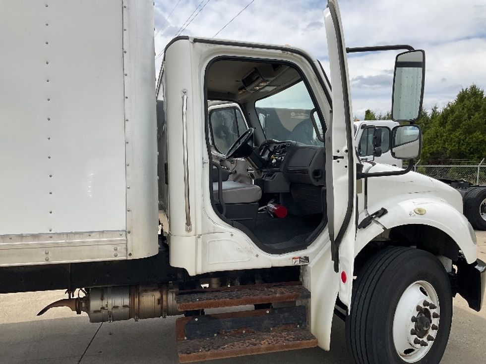Medium Duty Box Truck-Light and Medium Duty Trucks-Freightliner-2019-M2-Bowling Green-KY-256,532\n\t\tmiles-$ 35,000 - Image 20