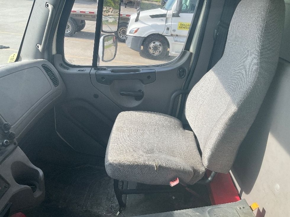 Medium Duty Box Truck-Light and Medium Duty Trucks-Freightliner-2019-M2-Bowling Green-KY-356,228\n\t\tmiles-$ 24,500 - Image 19