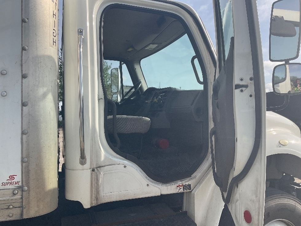 Medium Duty Box Truck-Light and Medium Duty Trucks-Freightliner-2019-M2-Bowling Green-KY-356,228\n\t\tmiles-$ 24,500 - Image 20