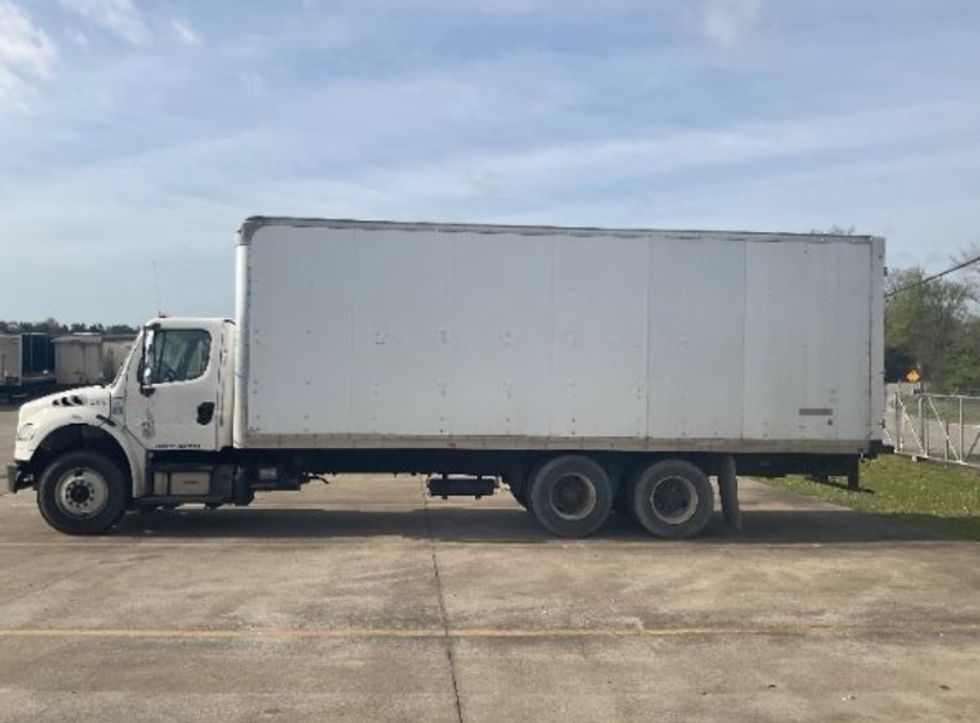 Medium Duty Box Truck-Light and Medium Duty Trucks-Freightliner-2019-M2-Bowling Green-KY-356,228\n\t\tmiles-$ 24,500 - Image 4