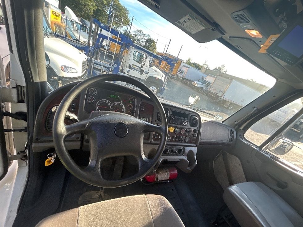 Medium Duty Box Truck-Light and Medium Duty Trucks-Freightliner-2019-M2-Braintree-MA-179,209\n\t\tmiles-$ 61,250 - Image 17