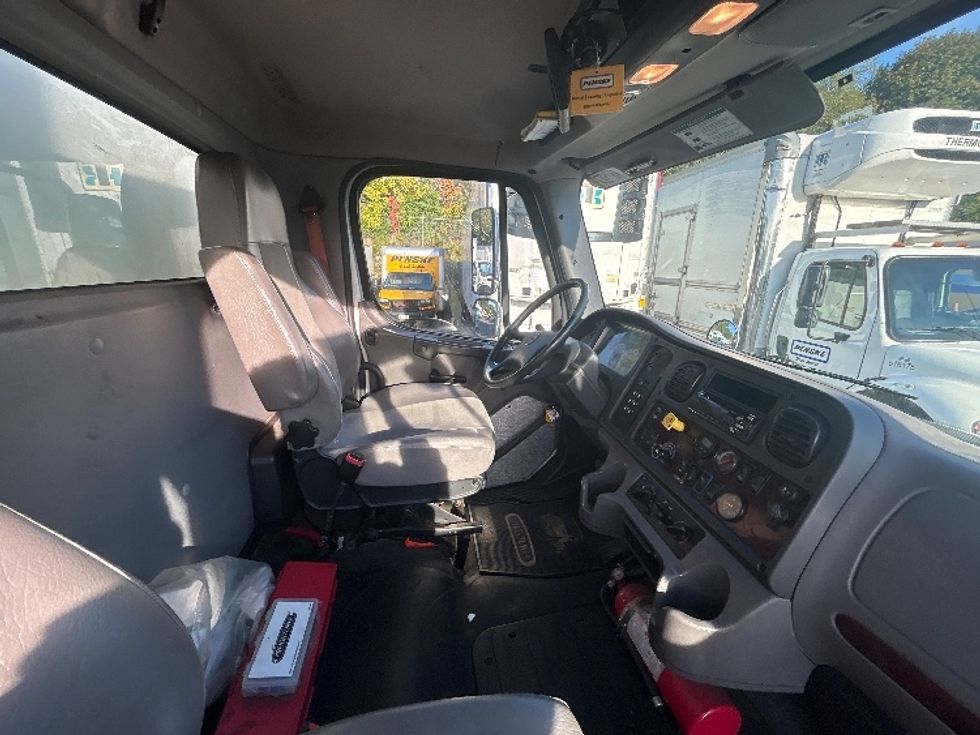 Medium Duty Box Truck-Light and Medium Duty Trucks-Freightliner-2019-M2-Braintree-MA-179,209\n\t\tmiles-$ 61,250 - Image 21