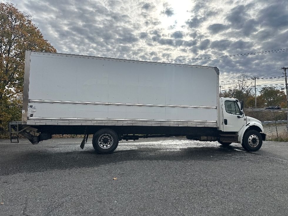 Medium Duty Box Truck-Light and Medium Duty Trucks-Freightliner-2019-M2-Braintree-MA-182,318\n\t\tmiles-$ 46,000 - Image 15