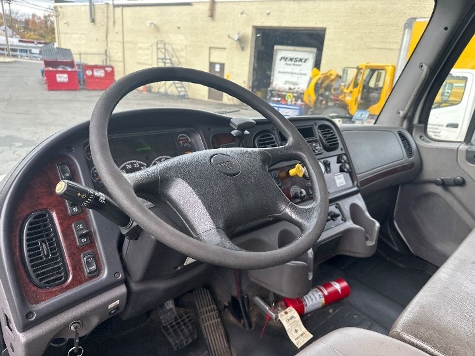 Medium Duty Box Truck-Light and Medium Duty Trucks-Freightliner-2019-M2-Braintree-MA-182,318\n\t\tmiles-$ 46,000 - Image 17