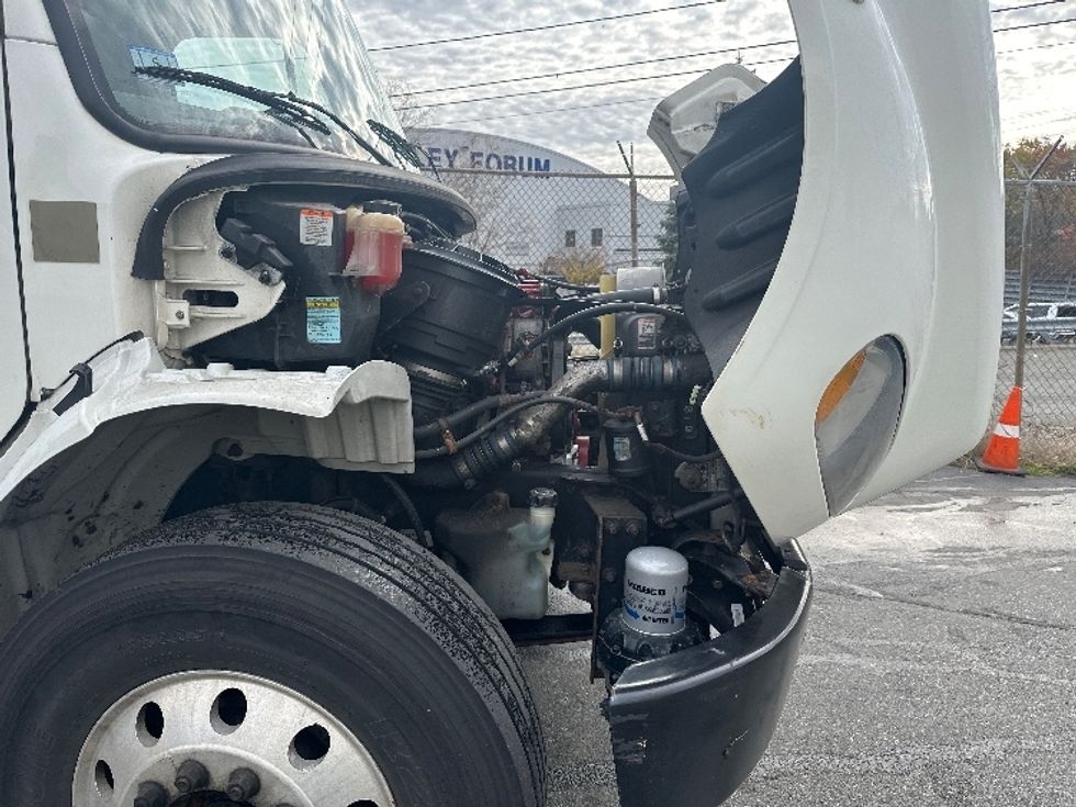 Medium Duty Box Truck-Light and Medium Duty Trucks-Freightliner-2019-M2-Braintree-MA-182,318\n\t\tmiles-$ 46,000 - Image 24