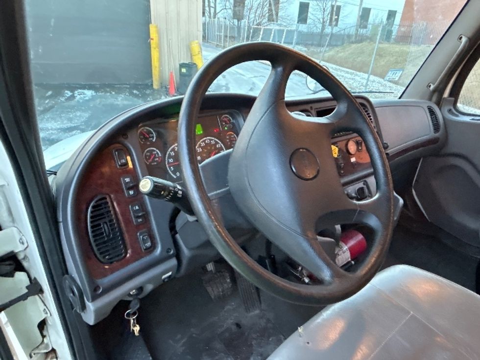 Medium Duty Box Truck-Light and Medium Duty Trucks-Freightliner-2019-M2-Braintree-MA-202,448\n\t\tmiles-$ 42,250 - Image 18