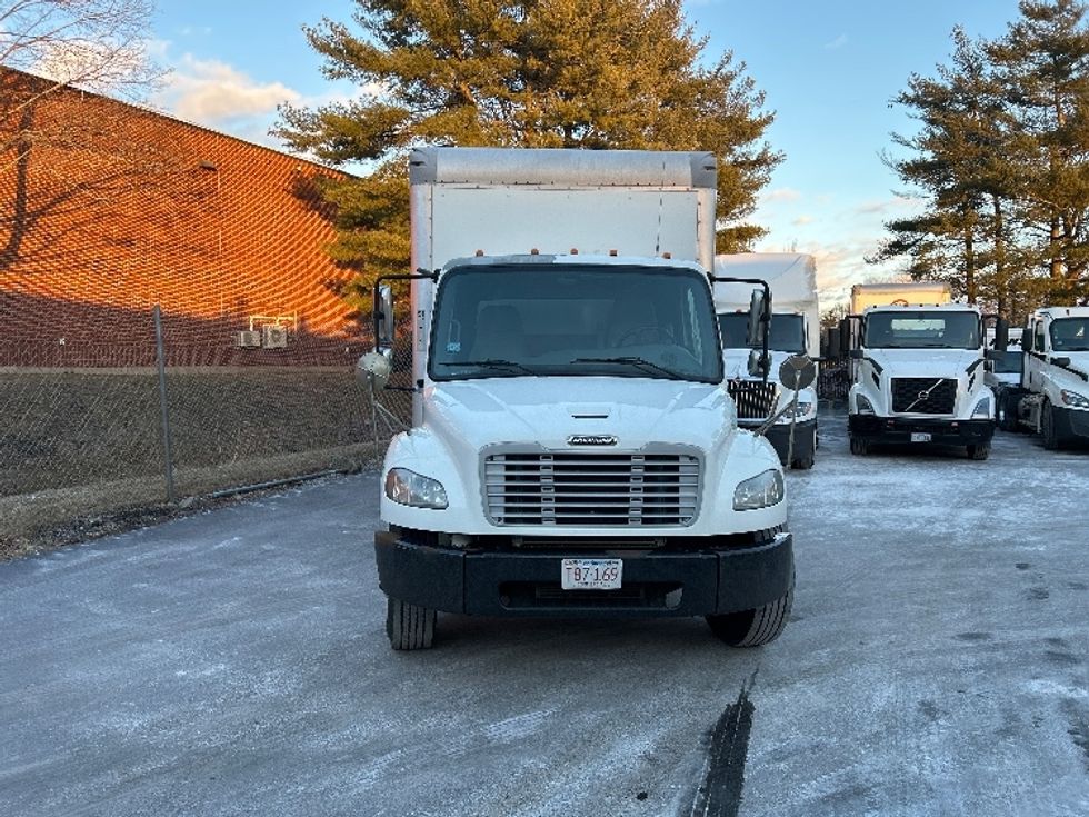 Medium Duty Box Truck-Light and Medium Duty Trucks-Freightliner-2019-M2-Braintree-MA-202,448\n\t\tmiles-$ 42,250 - Image 2