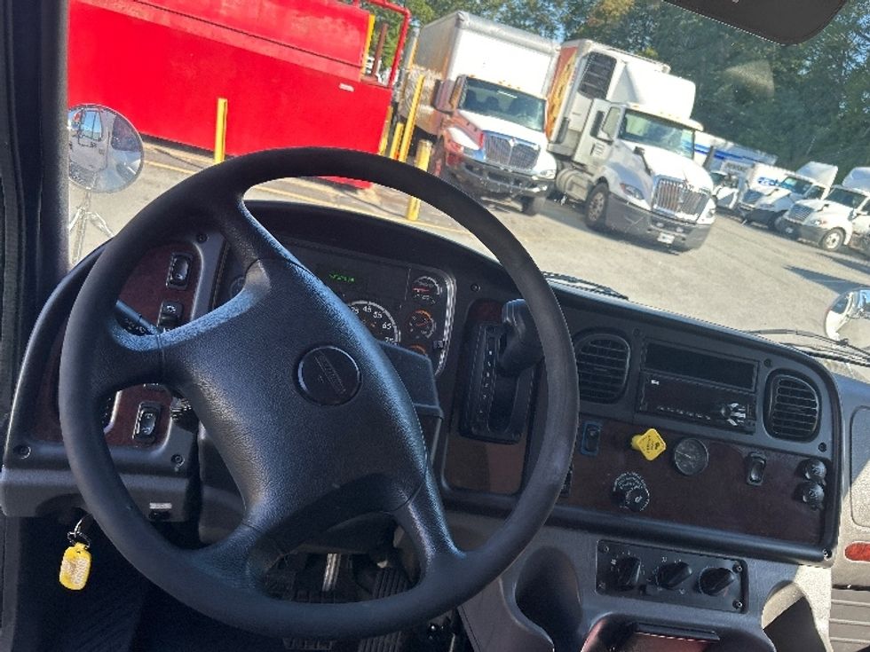 Medium Duty Box Truck-Light and Medium Duty Trucks-Freightliner-2019-M2-Braintree-MA-40,039\n\t\tmiles-$ 53,250 - Image 18