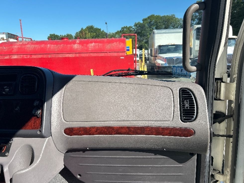 Medium Duty Box Truck-Light and Medium Duty Trucks-Freightliner-2019-M2-Braintree-MA-40,039\n\t\tmiles-$ 53,250 - Image 21