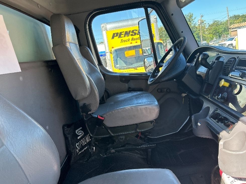 Medium Duty Box Truck-Light and Medium Duty Trucks-Freightliner-2019-M2-Braintree-MA-40,039\n\t\tmiles-$ 53,250 - Image 22