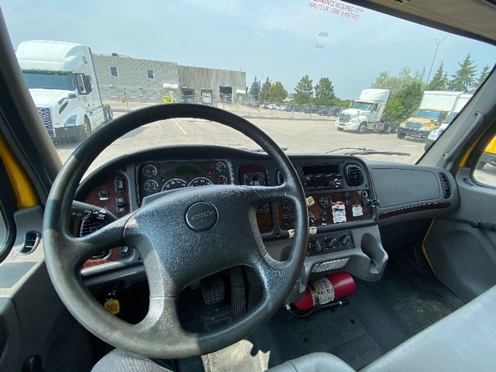 Medium Duty Box Truck-Light and Medium Duty Trucks-Freightliner-2019-M2-Brampton-ON-218,035\n\t\tkm-$ 68,000 - Image 18