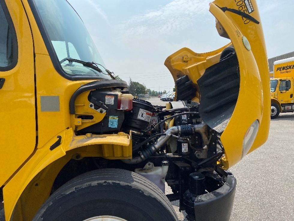 Medium Duty Box Truck-Light and Medium Duty Trucks-Freightliner-2019-M2-Brampton-ON-218,035\n\t\tkm-$ 68,000 - Image 23