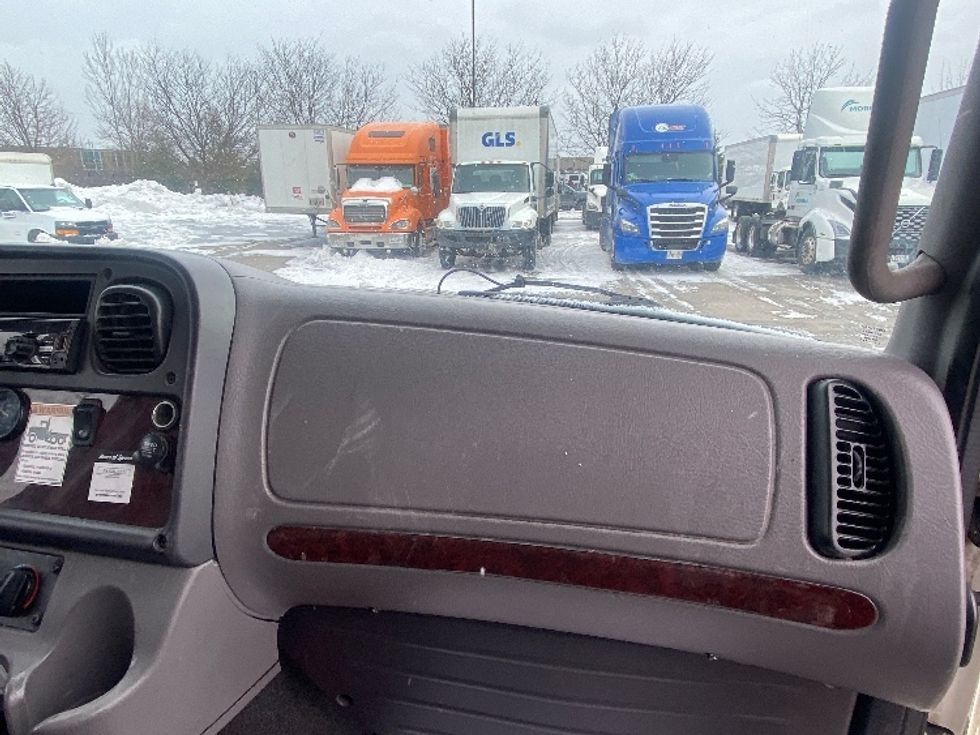 Medium Duty Box Truck-Light and Medium Duty Trucks-Freightliner-2019-M2-Brampton-ON-259,668\n\t\tkm-$ 68,250 - Image 21