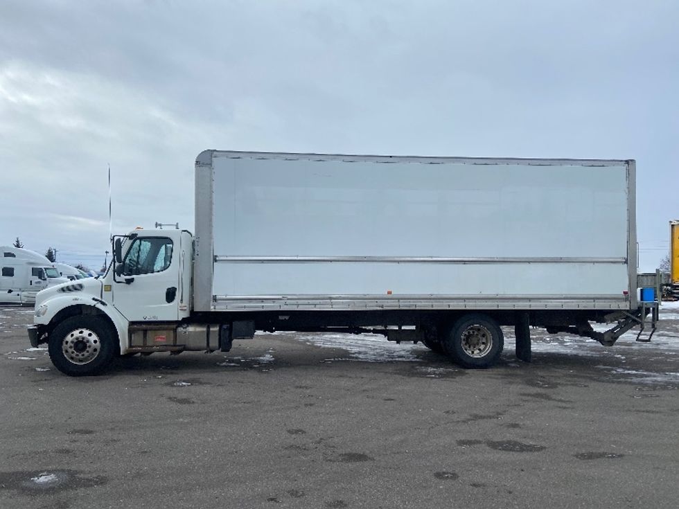 Medium Duty Box Truck-Light and Medium Duty Trucks-Freightliner-2019-M2-Brampton-ON-259,668\n\t\tkm-$ 68,250 - Image 4