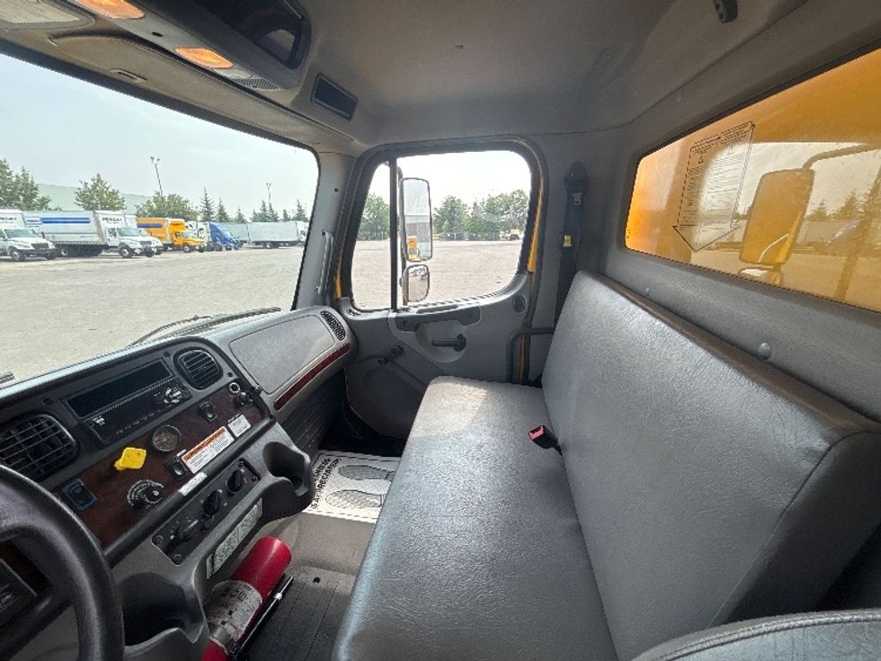 Medium Duty Box Truck-Light and Medium Duty Trucks-Freightliner-2019-M2-Brampton-ON-314,695\n\t\tkm-$ 48,500 - Image 19