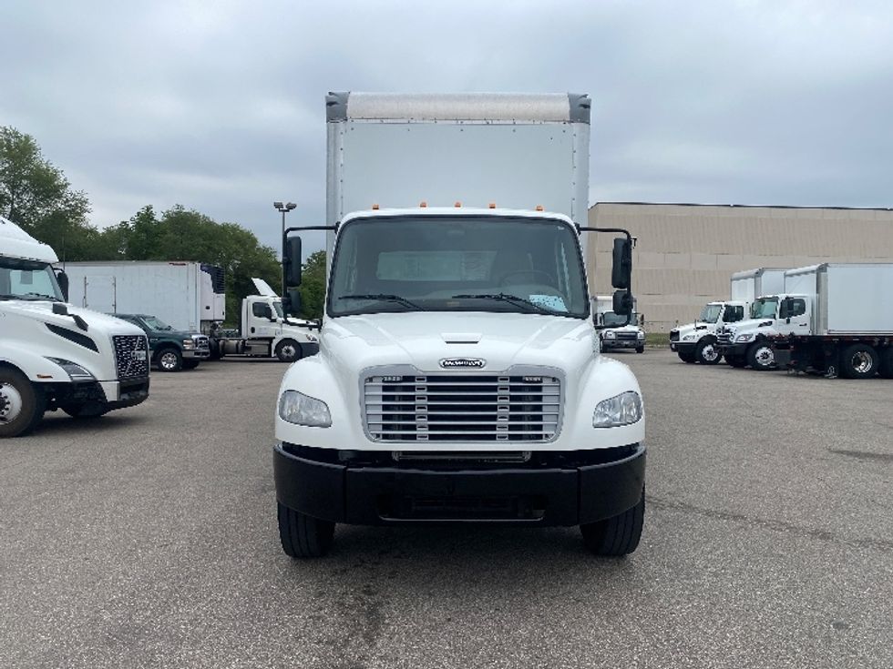 Medium Duty Box Truck-Light and Medium Duty Trucks-Freightliner-2019-M2-Brooklyn Park-MN-100,637\n\t\tmiles-$ 59,750 - Image 2