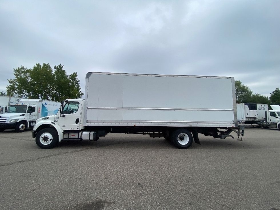 Medium Duty Box Truck-Light and Medium Duty Trucks-Freightliner-2019-M2-Brooklyn Park-MN-100,637\n\t\tmiles-$ 59,750 - Image 4