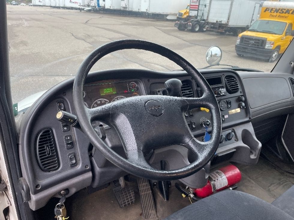 Medium Duty Box Truck-Light and Medium Duty Trucks-Freightliner-2019-M2-Brooklyn Park-MN-112,030\n\t\tmiles-$ 59,250 - Image 17