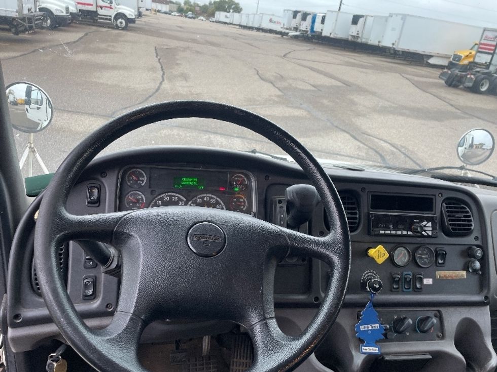 Medium Duty Box Truck-Light and Medium Duty Trucks-Freightliner-2019-M2-Brooklyn Park-MN-112,030\n\t\tmiles-$ 59,250 - Image 18