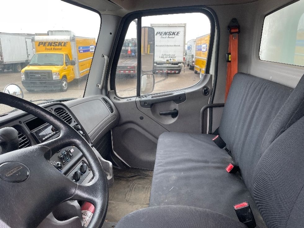 Medium Duty Box Truck-Light and Medium Duty Trucks-Freightliner-2019-M2-Brooklyn Park-MN-112,030\n\t\tmiles-$ 59,250 - Image 19