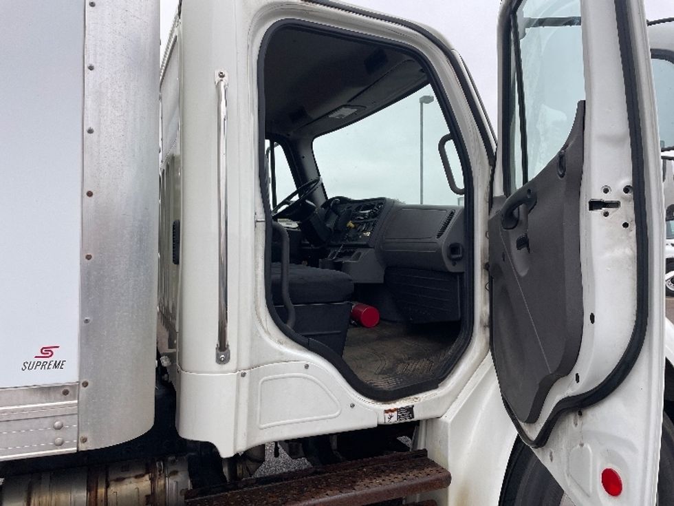 Medium Duty Box Truck-Light and Medium Duty Trucks-Freightliner-2019-M2-Brooklyn Park-MN-112,030\n\t\tmiles-$ 59,250 - Image 20
