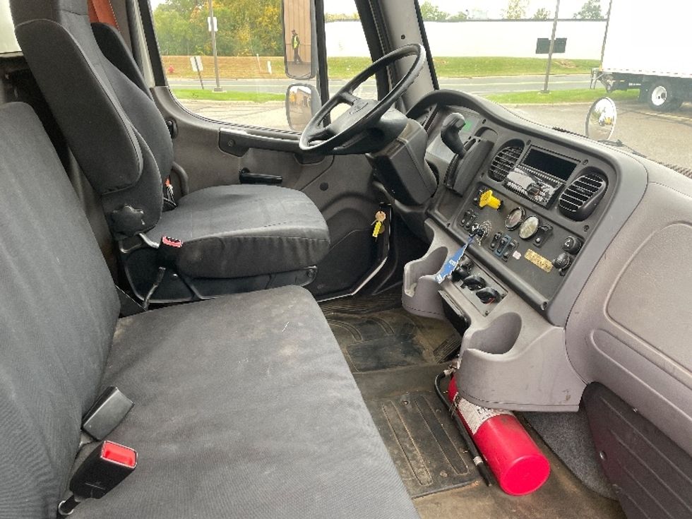 Medium Duty Box Truck-Light and Medium Duty Trucks-Freightliner-2019-M2-Brooklyn Park-MN-112,030\n\t\tmiles-$ 59,250 - Image 22