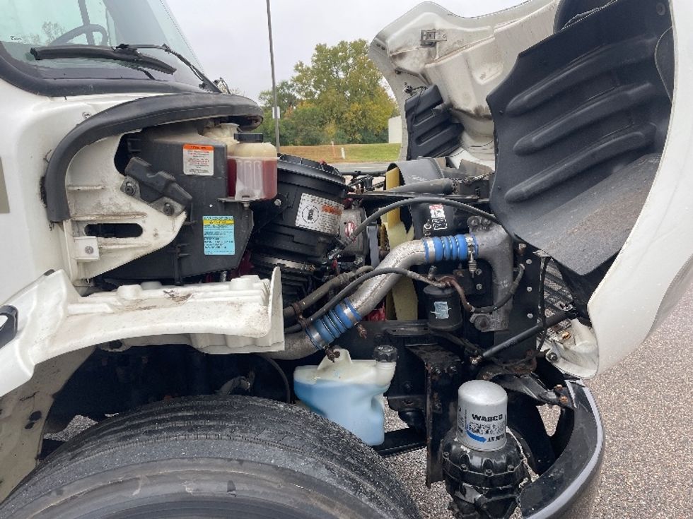 Medium Duty Box Truck-Light and Medium Duty Trucks-Freightliner-2019-M2-Brooklyn Park-MN-112,030\n\t\tmiles-$ 59,250 - Image 23