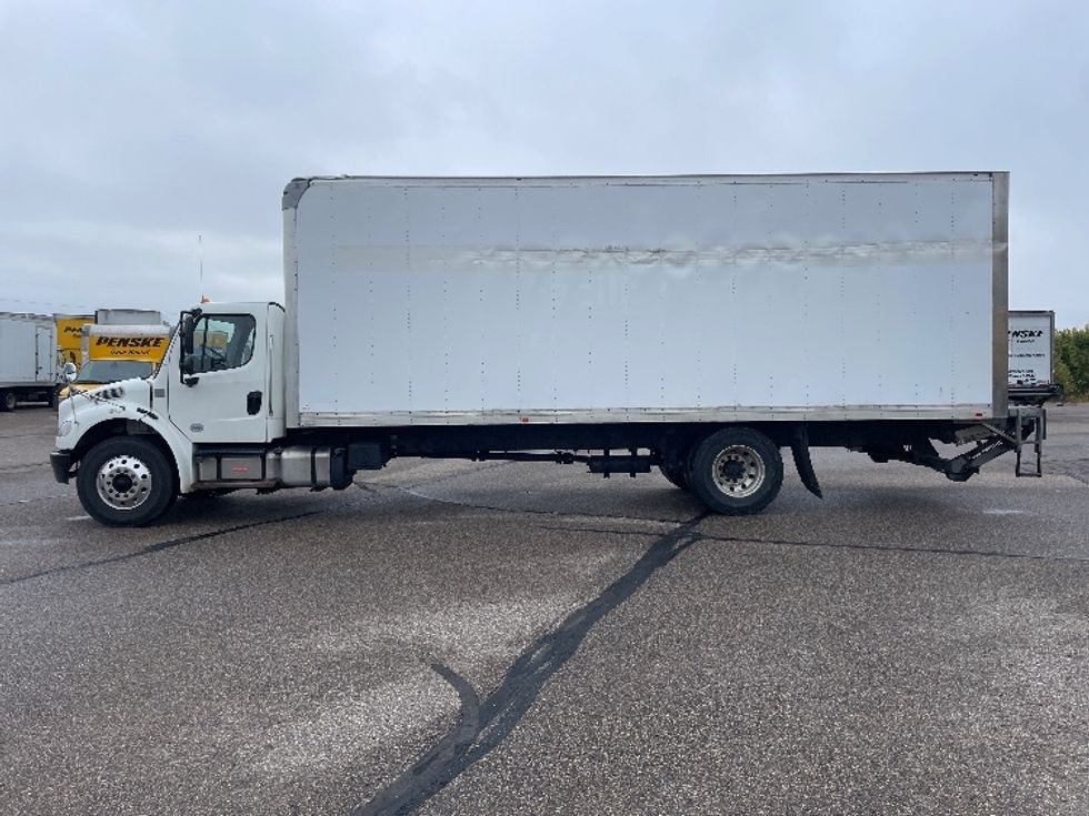 Medium Duty Box Truck-Light and Medium Duty Trucks-Freightliner-2019-M2-Brooklyn Park-MN-112,030\n\t\tmiles-$ 59,250 - Image 4