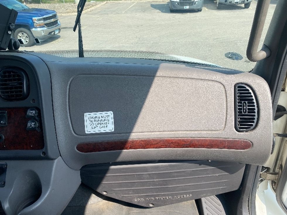 Medium Duty Box Truck-Light and Medium Duty Trucks-Freightliner-2019-M2-Brooklyn Park-MN-137,525\n\t\tmiles-$ 57,500 - Image 21