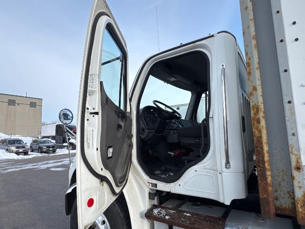 Medium Duty Box Truck-Light and Medium Duty Trucks-Freightliner-2019-M2-Brooklyn Park-MN-139,302\n\t\tmiles-$ 59,250 - Image 15