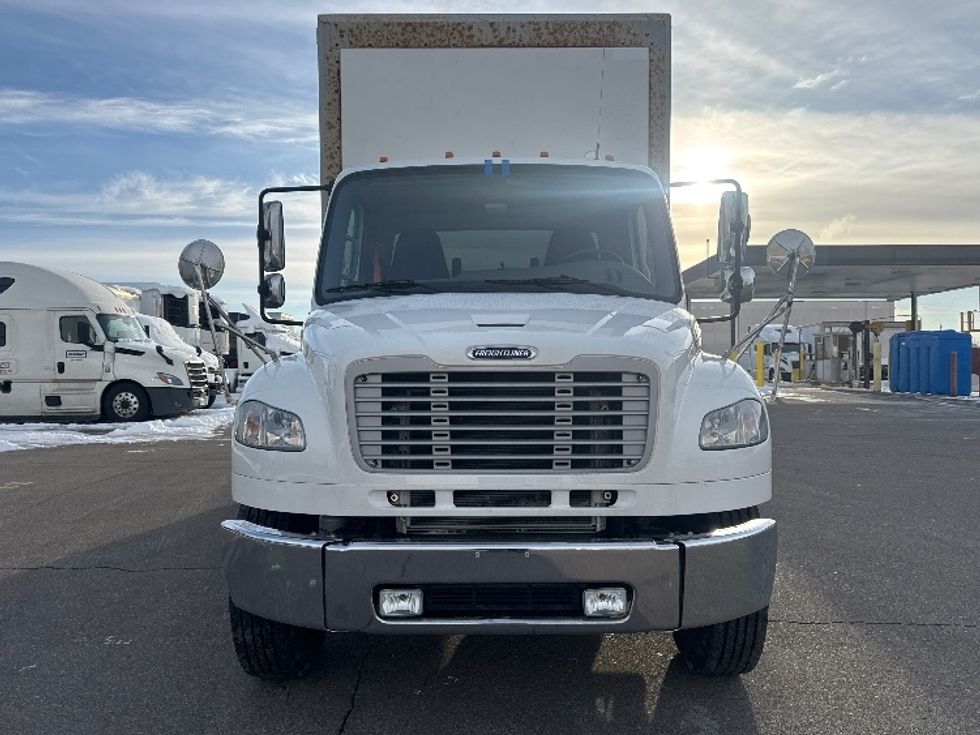 Medium Duty Box Truck-Light and Medium Duty Trucks-Freightliner-2019-M2-Brooklyn Park-MN-139,302\n\t\tmiles-$ 59,250 - Image 2