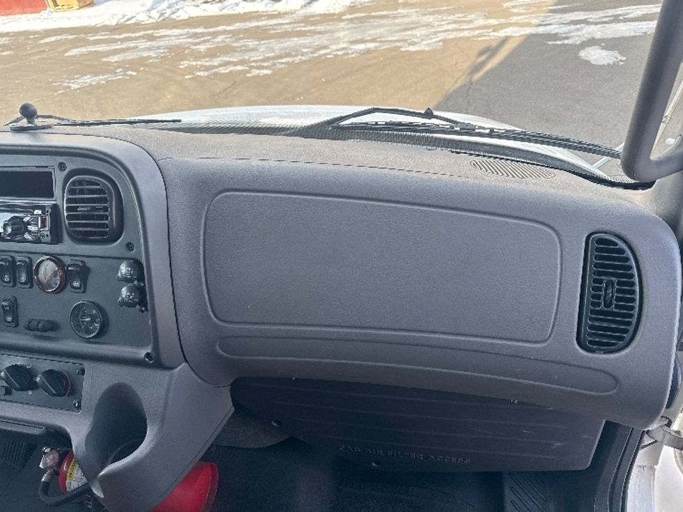 Medium Duty Box Truck-Light and Medium Duty Trucks-Freightliner-2019-M2-Brooklyn Park-MN-139,302\n\t\tmiles-$ 59,250 - Image 20