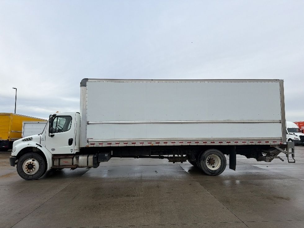 2019 Freightliner M2 106 Medium Duty photo 4