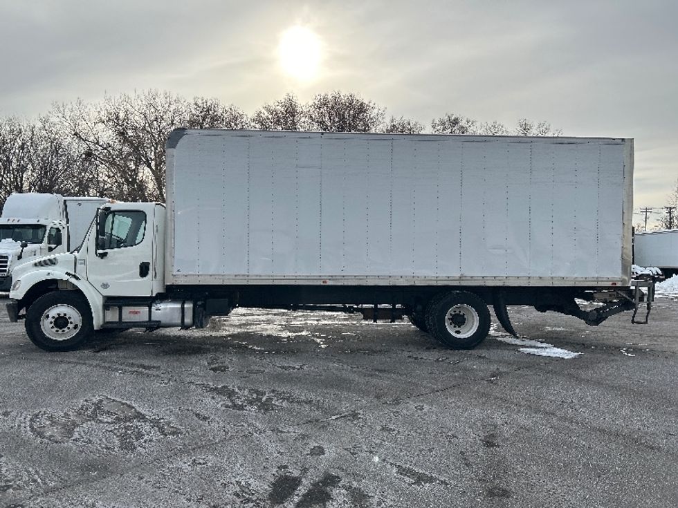 Medium Duty Box Truck-Light and Medium Duty Trucks-Freightliner-2019-M2-Brooklyn Park-MN-175,862\n\t\tmiles-$ 51,000 - Image 4