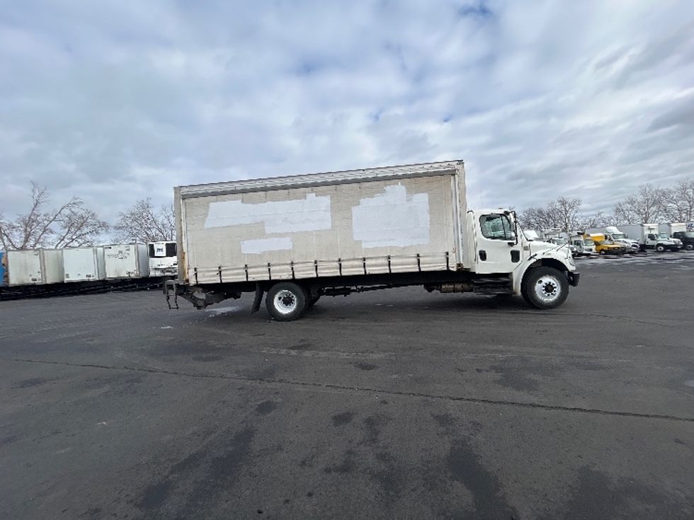 Medium Duty Box Truck-Light and Medium Duty Trucks-Freightliner-2019-M2-Brooklyn Park-MN-205,672\n\t\tmiles-$ 44,000 - Image 15