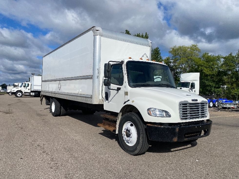 Medium Duty Box Truck-Light and Medium Duty Trucks-Freightliner-2019-M2-Brooklyn Park-MN-206,839\n\t\tmiles-$ 45,750 - Image 1