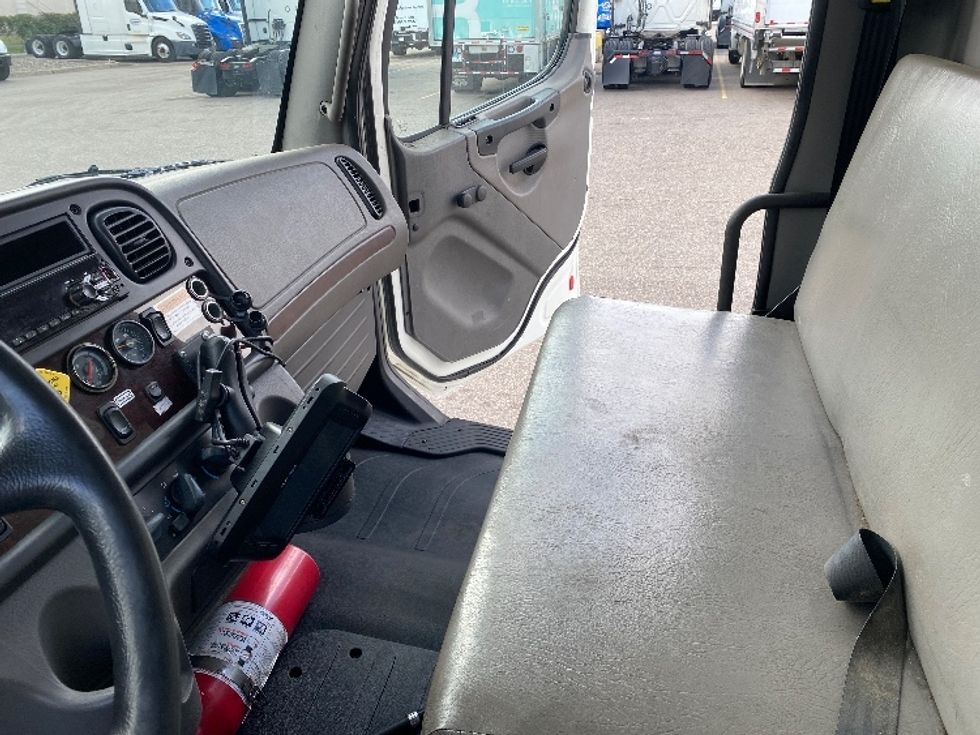 Medium Duty Box Truck-Light and Medium Duty Trucks-Freightliner-2019-M2-Brooklyn Park-MN-206,839\n\t\tmiles-$ 45,750 - Image 19