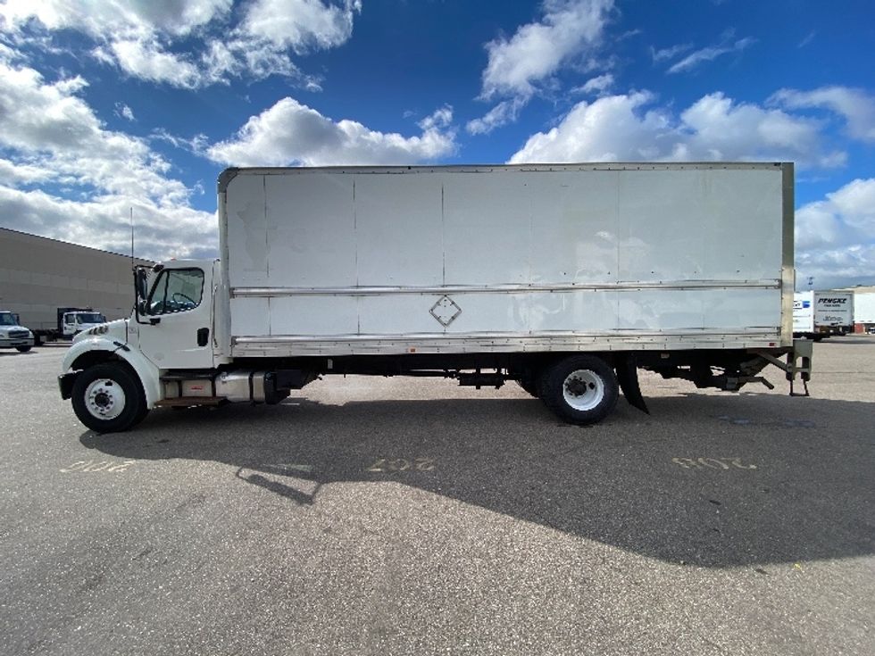 Medium Duty Box Truck-Light and Medium Duty Trucks-Freightliner-2019-M2-Brooklyn Park-MN-206,839\n\t\tmiles-$ 45,750 - Image 4