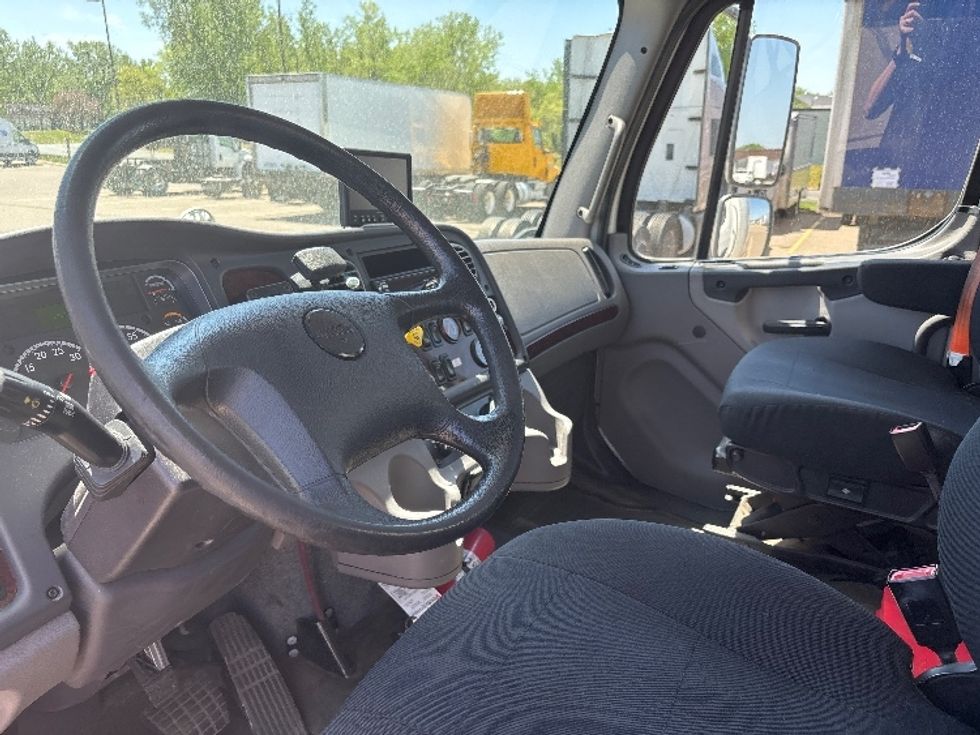 Medium Duty Box Truck-Light and Medium Duty Trucks-Freightliner-2019-M2-Brooklyn Park-MN-220,014\n\t\tmiles-$ 39,750 - Image 18