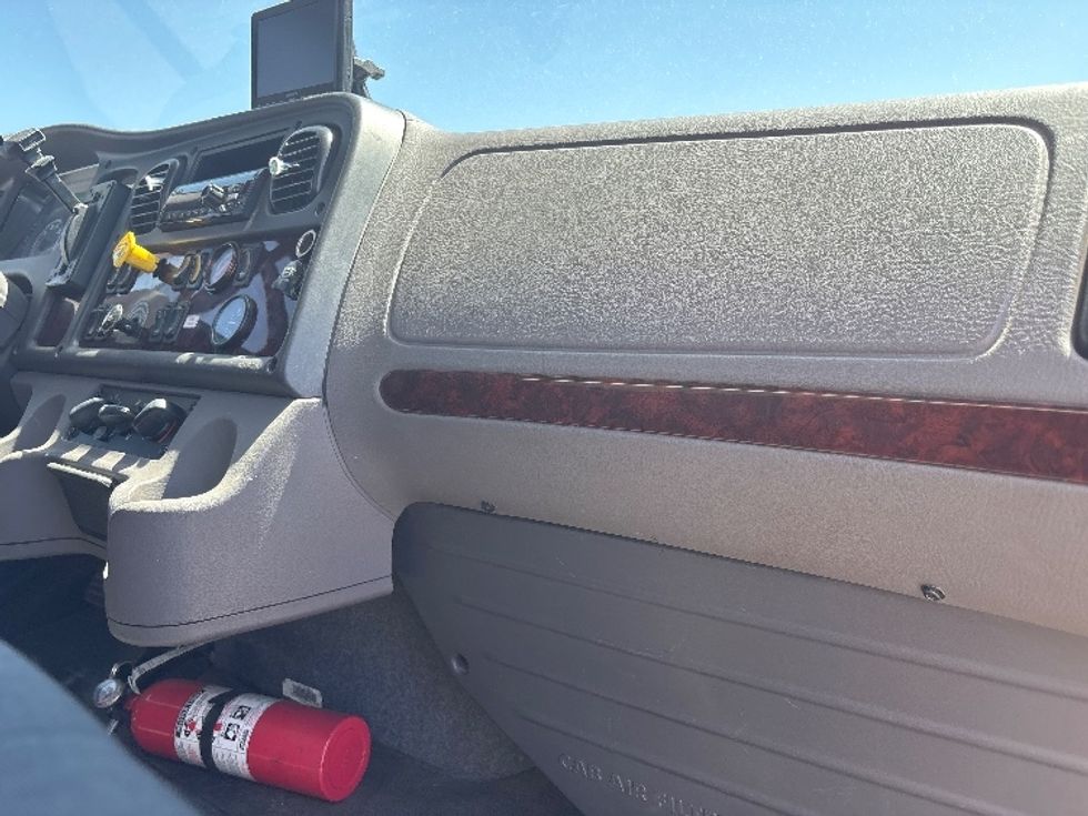Medium Duty Box Truck-Light and Medium Duty Trucks-Freightliner-2019-M2-Brooklyn Park-MN-220,014\n\t\tmiles-$ 39,750 - Image 21