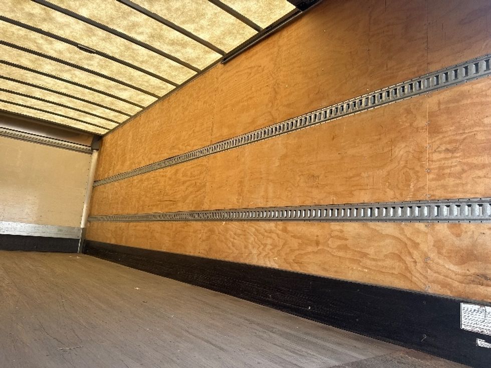 Medium Duty Box Truck-Light and Medium Duty Trucks-Freightliner-2019-M2-Brooklyn Park-MN-256,062\n\t\tmiles-$ 28,750 - Image 11
