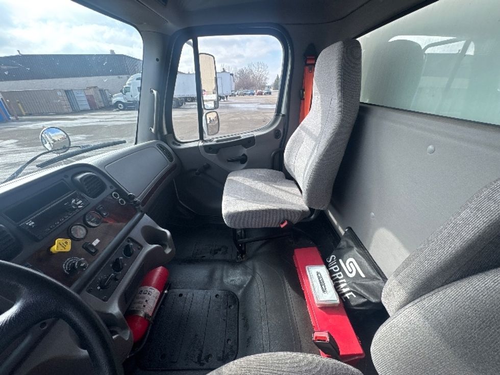 Medium Duty Box Truck-Light and Medium Duty Trucks-Freightliner-2019-M2-Brooklyn Park-MN-256,062\n\t\tmiles-$ 28,750 - Image 18