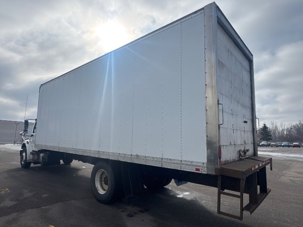 Medium Duty Box Truck-Light and Medium Duty Trucks-Freightliner-2019-M2-Brooklyn Park-MN-256,062\n\t\tmiles-$ 28,750 - Image 6