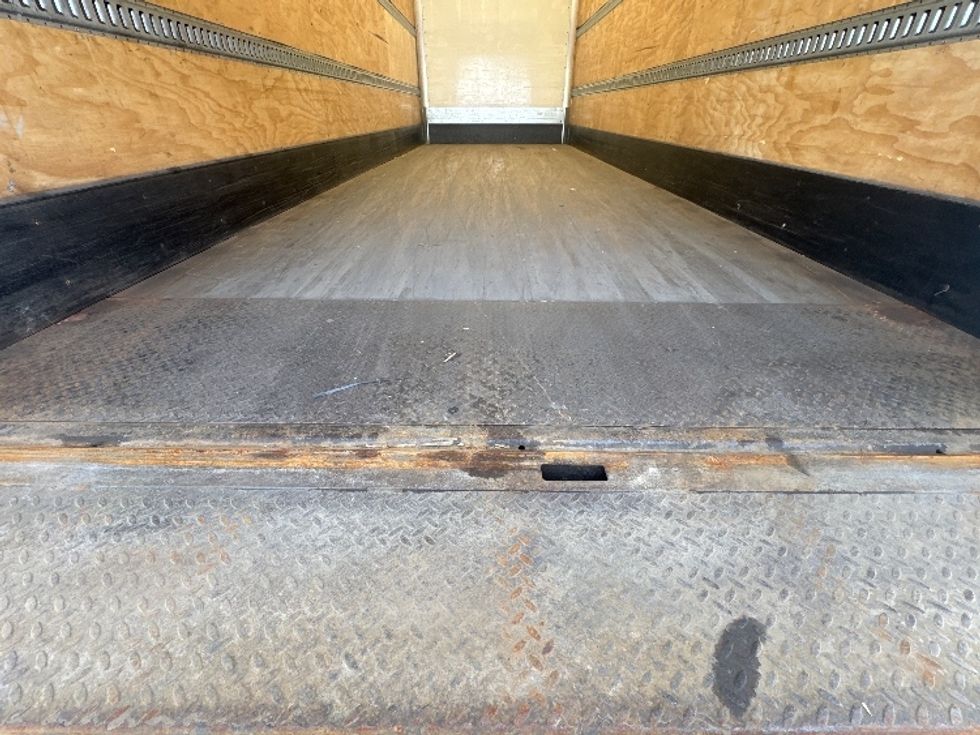 Medium Duty Box Truck-Light and Medium Duty Trucks-Freightliner-2019-M2-Brooklyn Park-MN-256,062\n\t\tmiles-$ 28,750 - Image 9