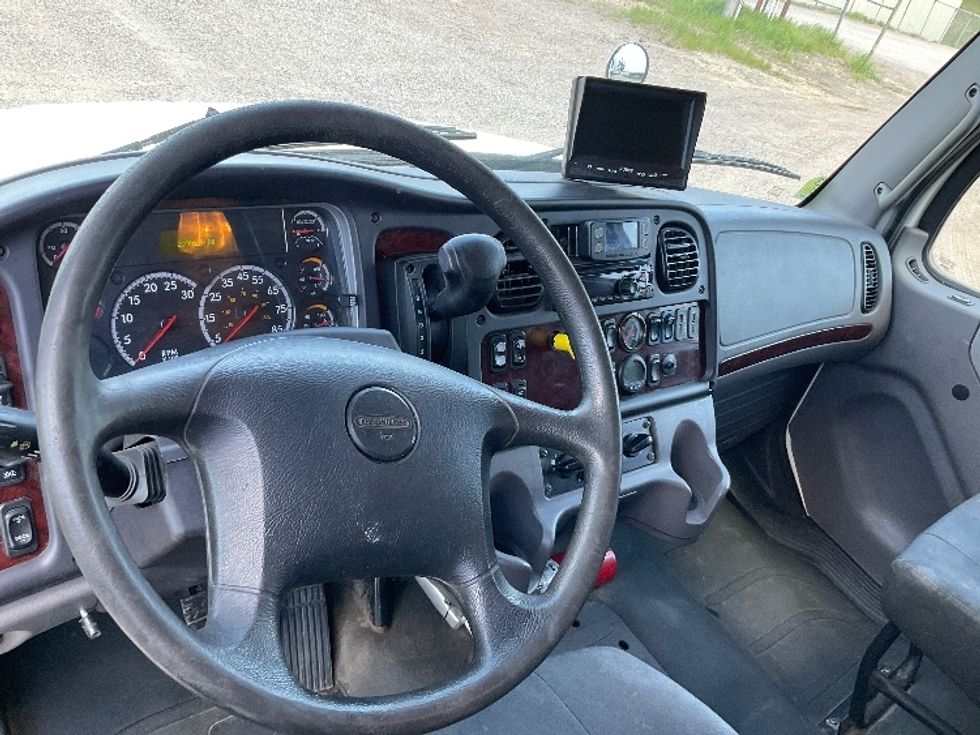 Medium Duty Box Truck-Light and Medium Duty Trucks-Freightliner-2019-M2-Brooklyn Park-MN-291,426\n\t\tmiles-$ 36,000 - Image 17