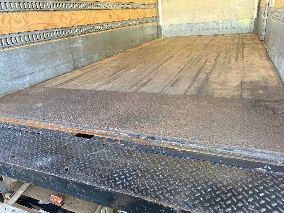 Medium Duty Box Truck-Light and Medium Duty Trucks-Freightliner-2019-M2-Brooklyn Park-MN-297,876\n\t\tmiles-$ 21,250 - Image 10