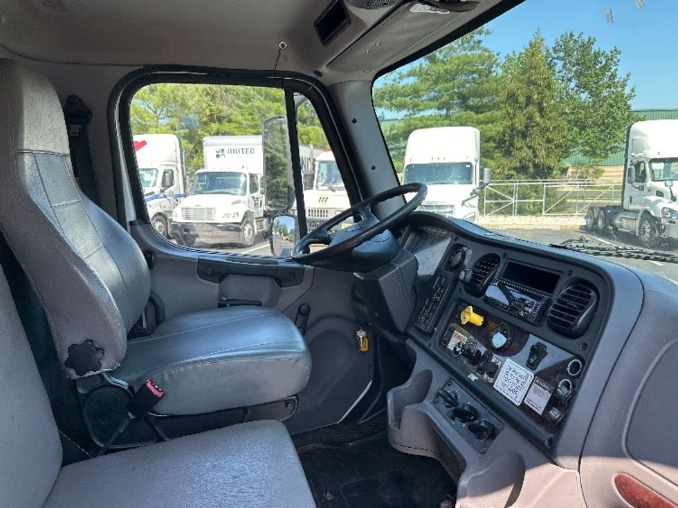 Medium Duty Box Truck-Light and Medium Duty Trucks-Freightliner-2019-M2-Burlington-NJ-207,617\n\t\tmiles-$ 37,750 - Image 22